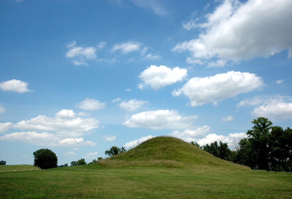 Cahokia mound | Cahokia Mounds UNESCO World Heritage Site Co… | Flickr