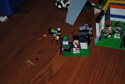 2 sentry guns and modern warfare 2 ppl | woods | Flickr
