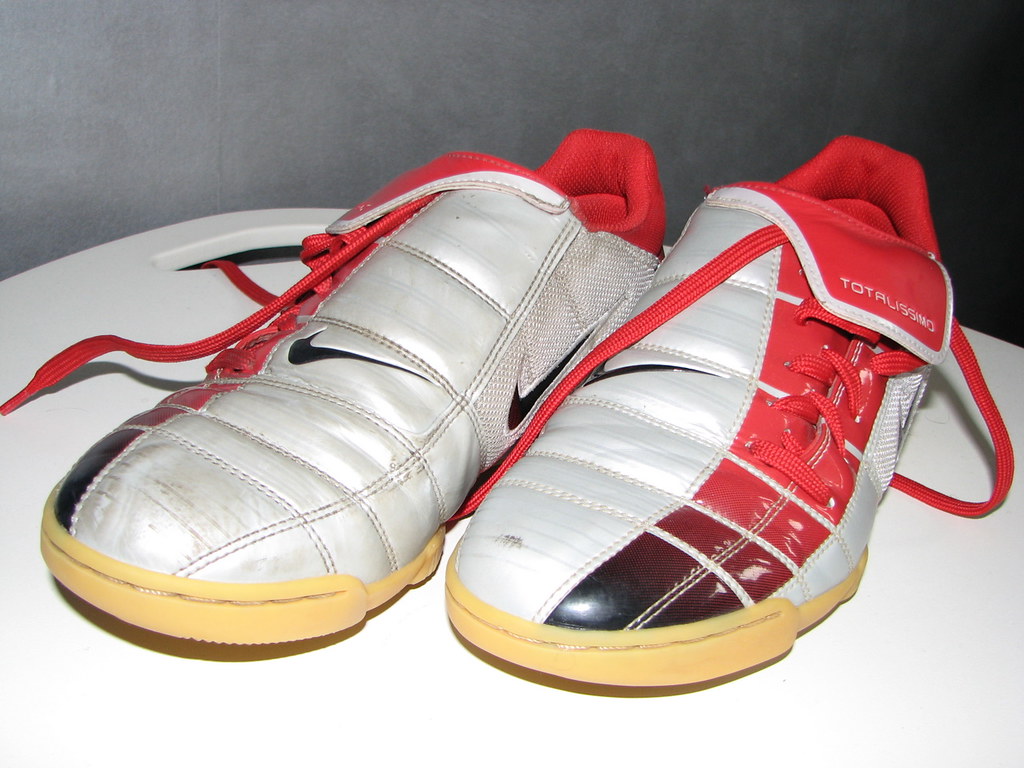 My Rare Trainers - Nike Silver Red Indoor Total 90 | Flickr
