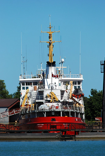 Griffon | The Canadian Coast Guard ship Griffon sitting in P… | Flickr