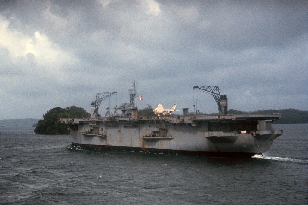 19660125FTB-135  USS Croatan CVE-25  Panama Canal  25 Jan 1966