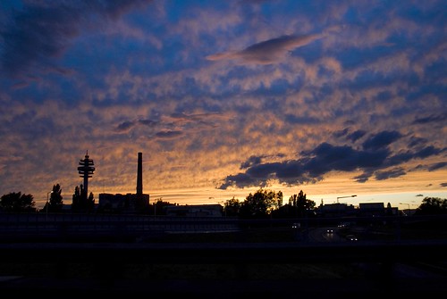 Sonnenuntergang über Favoriten | by lupusss