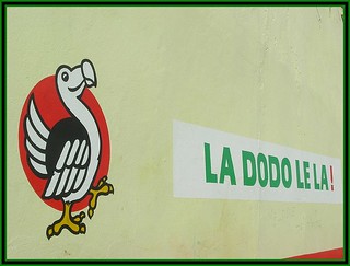 la dodo lé là | publicité pour la bière locale la dodo fr.wi… | Flickr