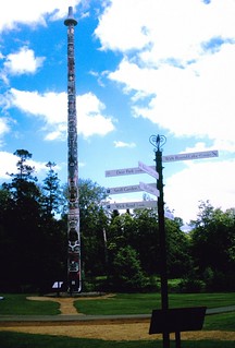 Totem Canadian Totem Pole Windsor Great Park. D.Allen Vivitar 5199 5mp