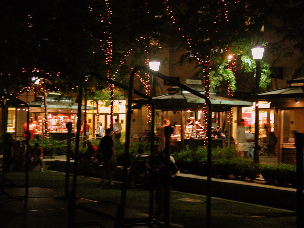 Victoria Gardens at night 3, A place to shop and eat and ch…
