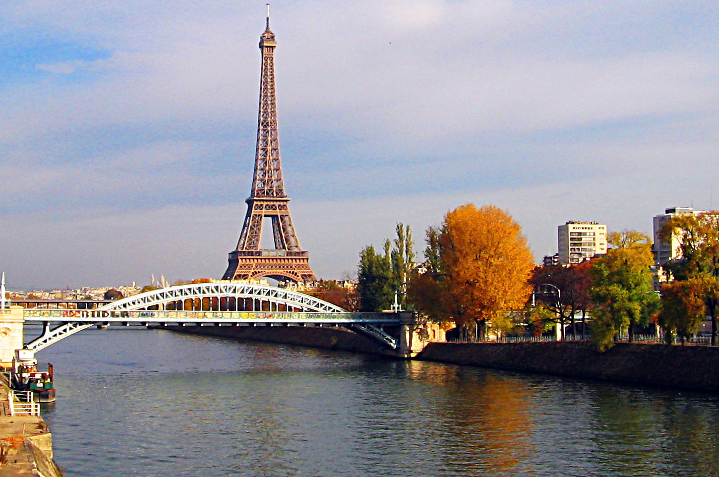 Сена на французском. Эйфелева башня река сена. Париж. Эйфелева башня, река сена. Река сена в Париже. Река сена во Франции.