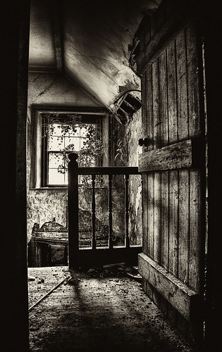The Haunted Hall(2) by Hazeldon73