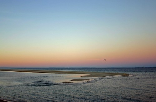 Sunrise - Bribie Island by iansand, <a href="http://loc.alize.us/#/flickr:1113761509">Bribie Island, Queensland, Australia</a> <a href="