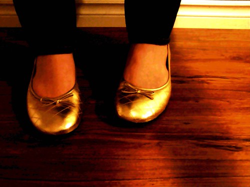 ballet feet fashion closeup photoshop shoe gold shoes warm floor metallic womens flats bcbg blindphotography