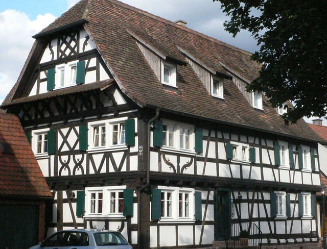 One of the oldest houses in Buehl-Baden (17th century) Une vielle Maison en colombages. Das aelteste Fachwerkhaus in Buehl/Baden