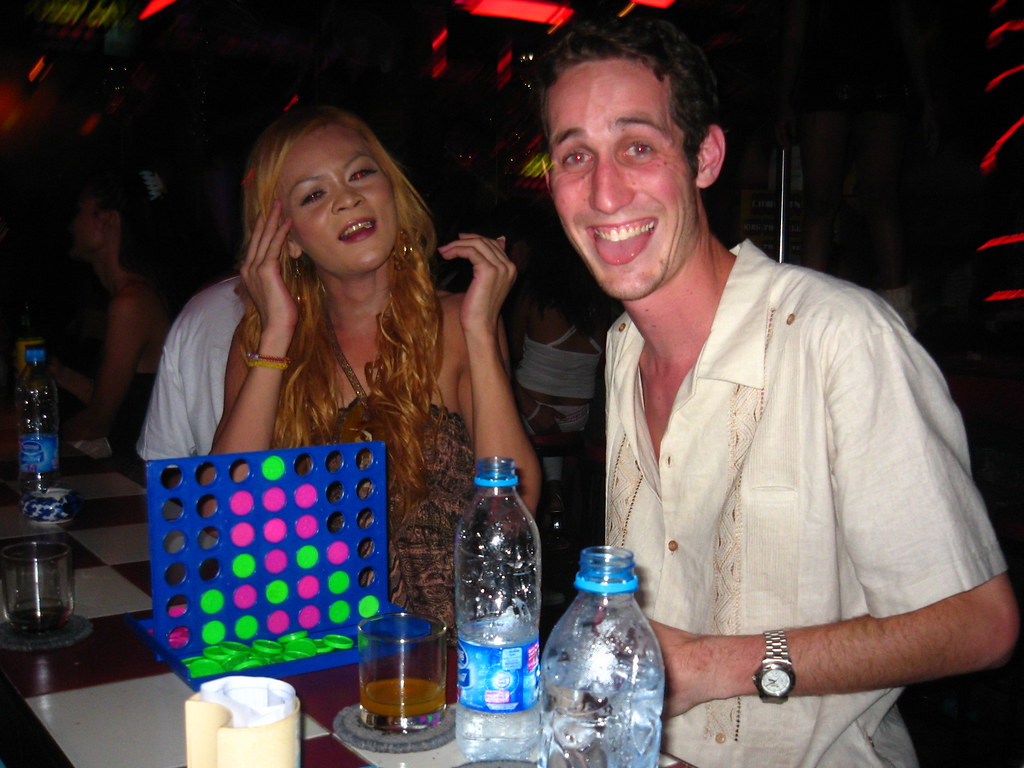 Connect 4 With a LadyBoy