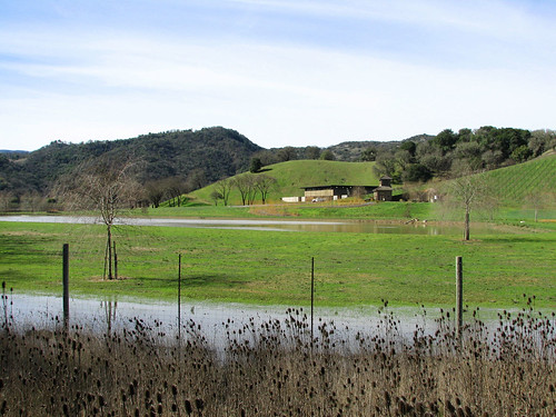 reservoir hills hopland