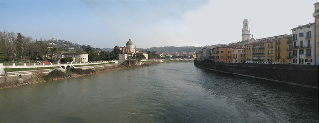 20070303_2110-2114_panoramica_Verona da ponte Garibaldi