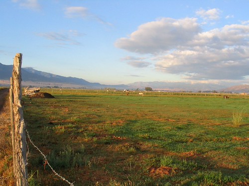 Sunrise, Utah State Route 119, Sevier Valley, Glenwood, Utah by Ken Lund, Fantastic rural sunrise in agrarian Sevier County, Utah, near Glenwood, as seen from S.R. 119.

Glen