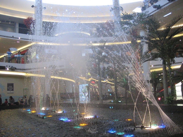 Musical fountain, Aberdeen Centre