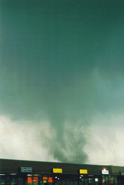Tornado (pic#3 of 3)