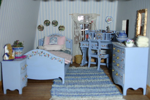 Canadian House - top floor guest room | by shinynewthing