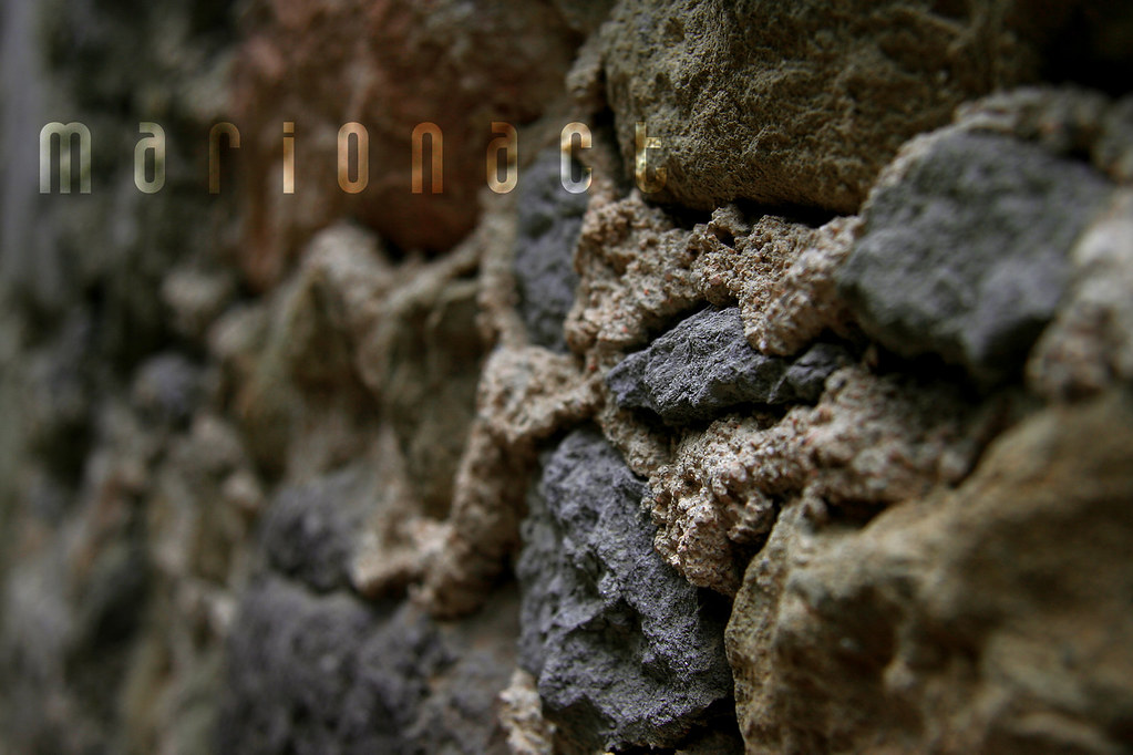 Textura rocosa | Paret de roca als carrers de Monells. Tot é… | Flickr
