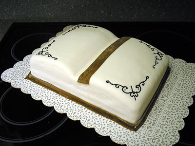 Book Cake Tutorials - Novelty Birthday Cakes Ideas