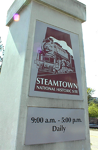 06-20-05-entrance Pillar to Steamtown-Z