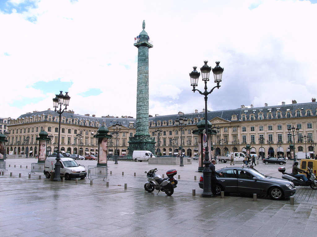 place-vendome-place-vendome-1699-1720-by-jules-hardouin-flickr