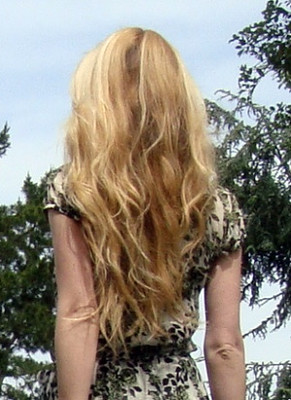 Wavy Hair | www.ivamessy.com | Iva | Flickr