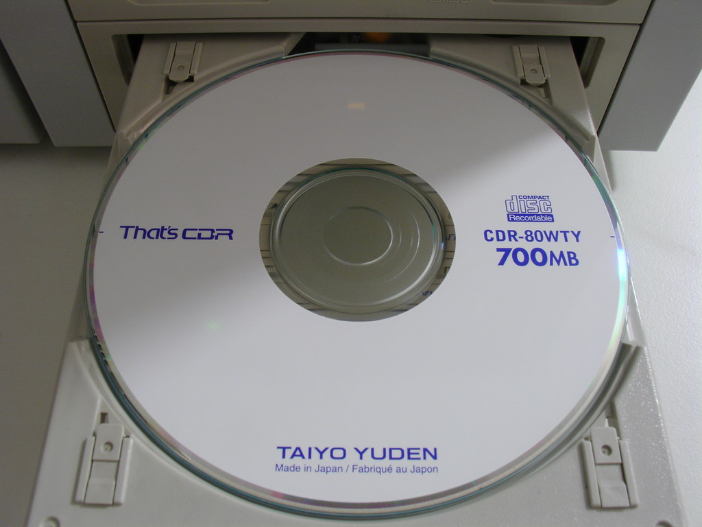 Plextor CD-ROM UltraPlex SCSI Tower / Taiyo Yuden CD-R / T… | Flickr