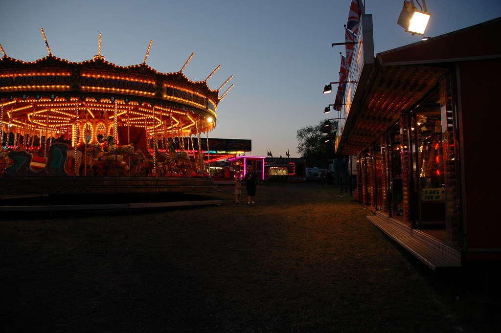 Stall Rode Stall, ride and passers-by | Best looked at in high res | Flickr