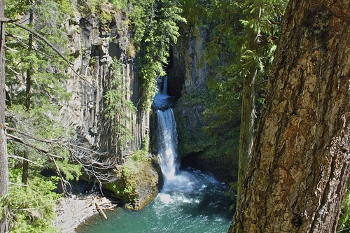 oregon waterfalls douglascounty toketeefalls