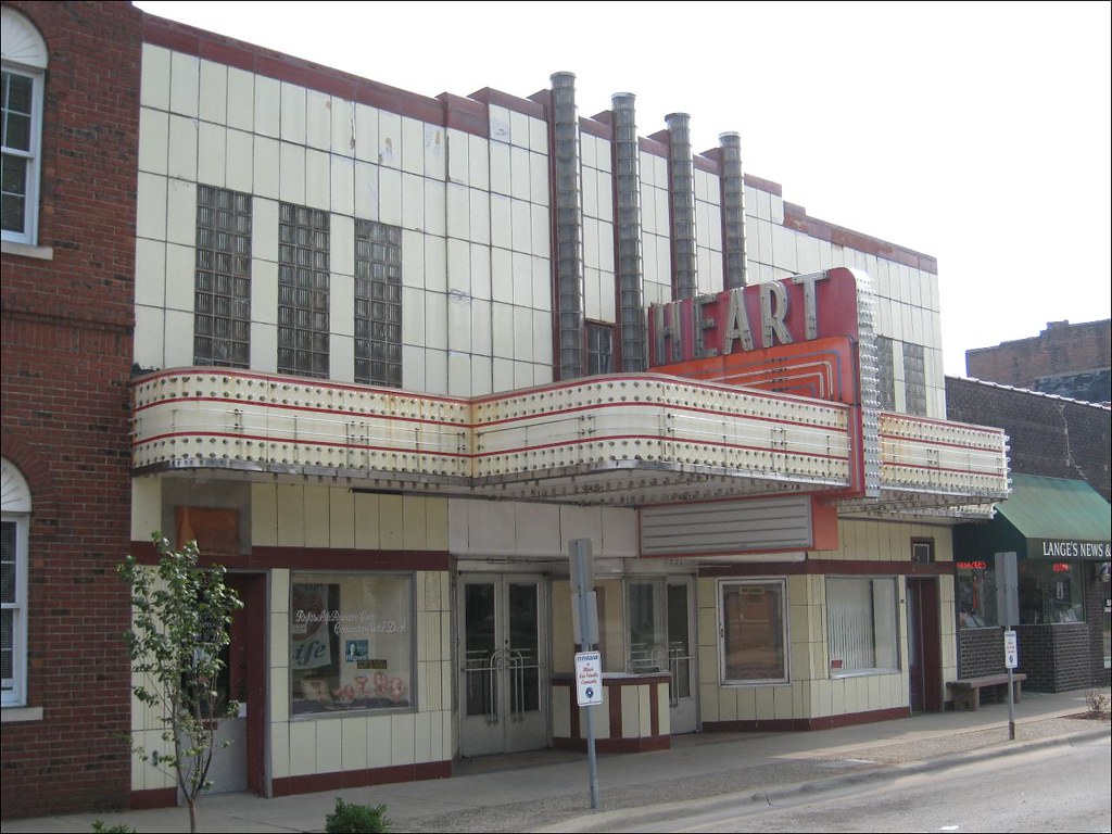 Heart Theatre, Effingham, IL | 133 East Jefferson Avenue, Ef… | Flickr