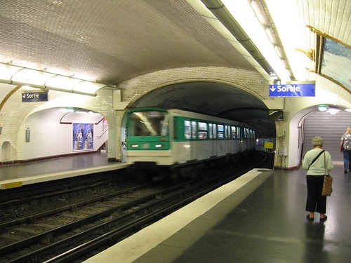 Cardinal  Lemoine Metro Station.