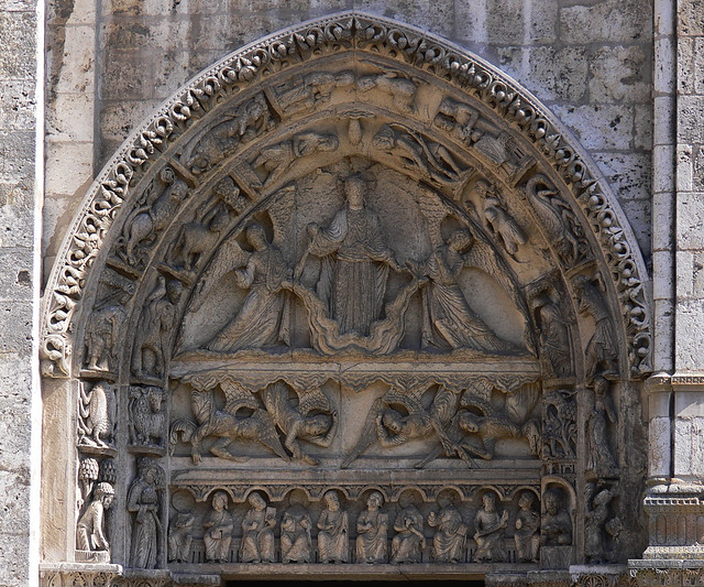 Tue, 04/06/2010 - 10:52 - Royal portal Ascension. Chartres Cathedral. 06/04/2010.