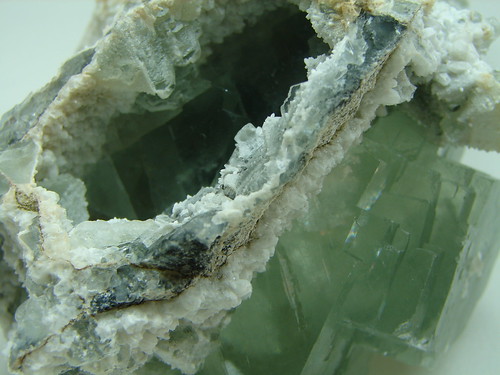 Flourite (864)4 | Flourite (green) Xianghualing Mine (Hsiang… | Flickr