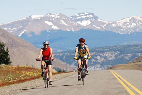 Bicycle Across Patagonia - With the Andes at their backs Paola and Michele head from Esquel to Tecka, Argentina