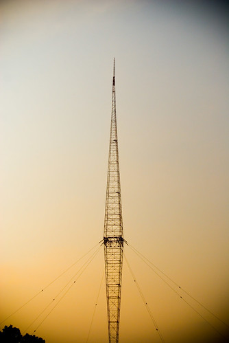 shadow sky tower yellow radio franklin view nashville potd wires tall antenna wsm