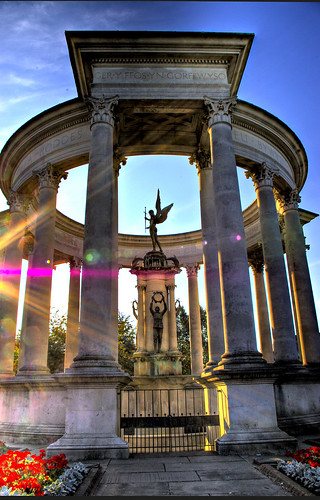 Cardiff Statue HDR