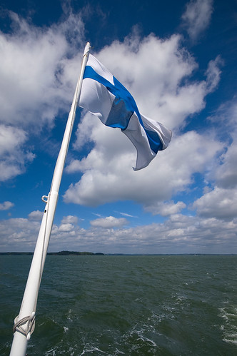 Lippu ja taivas | Anssi Koskinen | Flickr