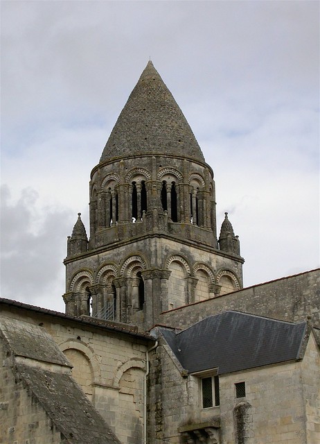 Saintes (Charente-Maritime). Abbaye aux Dames