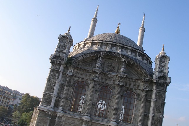 Ortakoy Mosque of Istanbul (2006-10-152)
