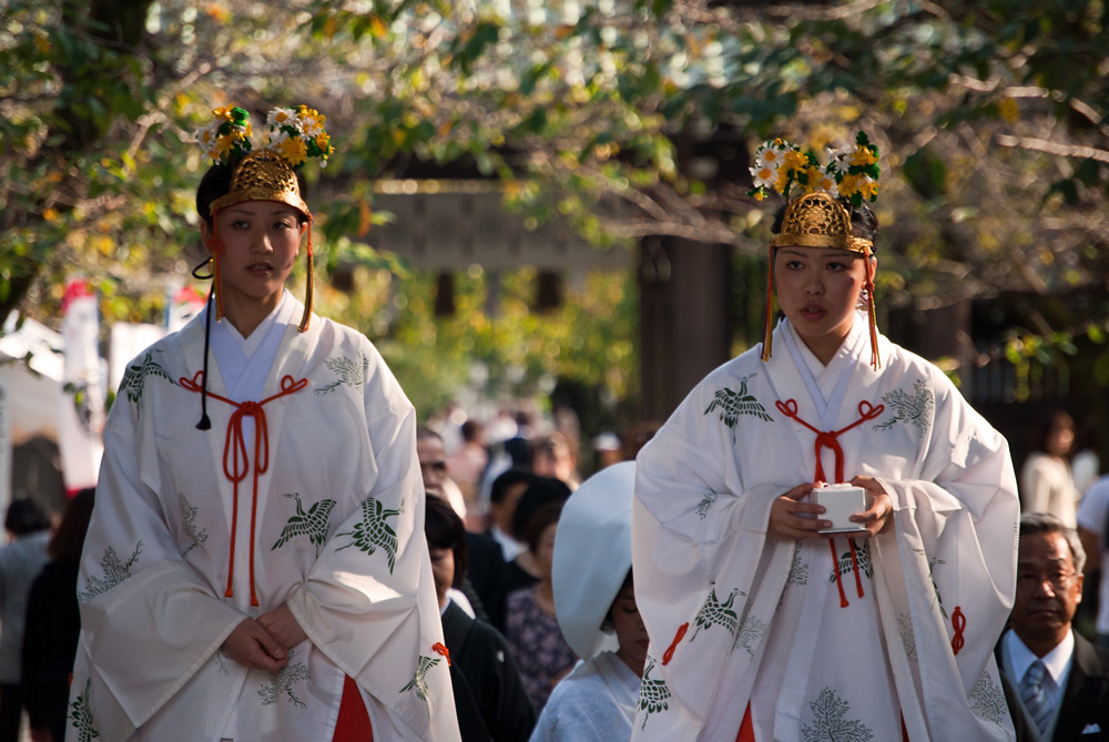 1. Wedding day at a shrine in Japan. Miko (Shinto Priestes… | Flickr