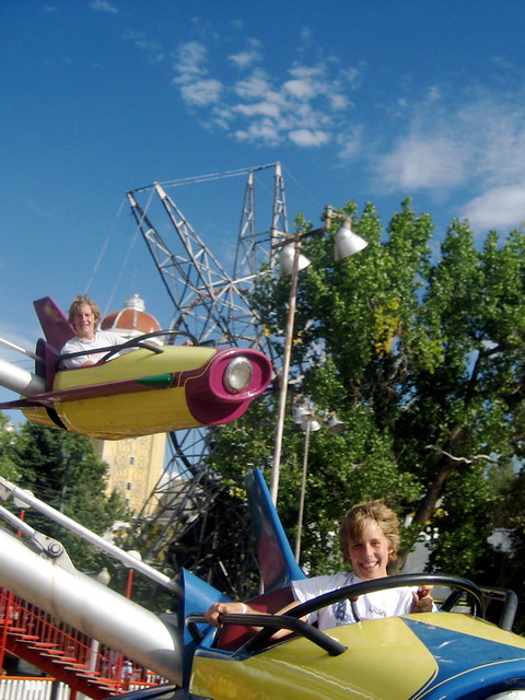 Rocket Sweden Ride Rocket Trip | Mark (left) and Greg fly into space via the Sa… | Flickr