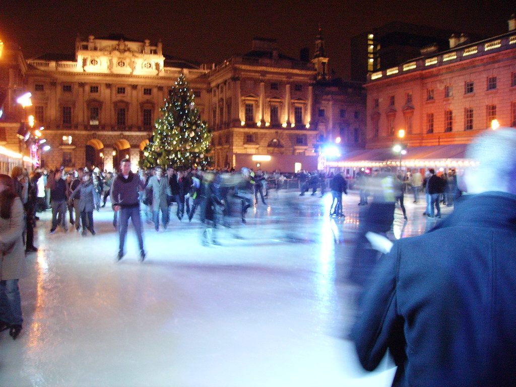 Skaters at Somerset house | Skaters on the ice rink at Somer… | Flickr