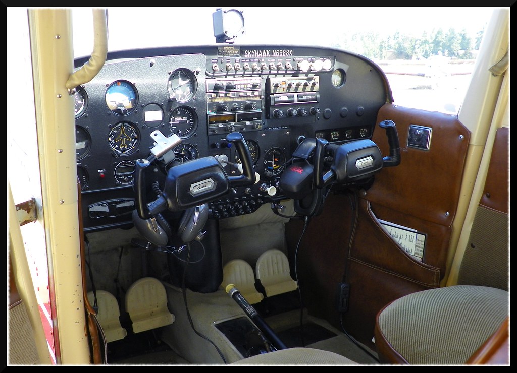 C172b Cessna 172B Cockpit | Nice, clean cockpit of a beautiful Ces… | Flickr