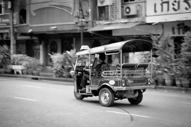tuktuk racer