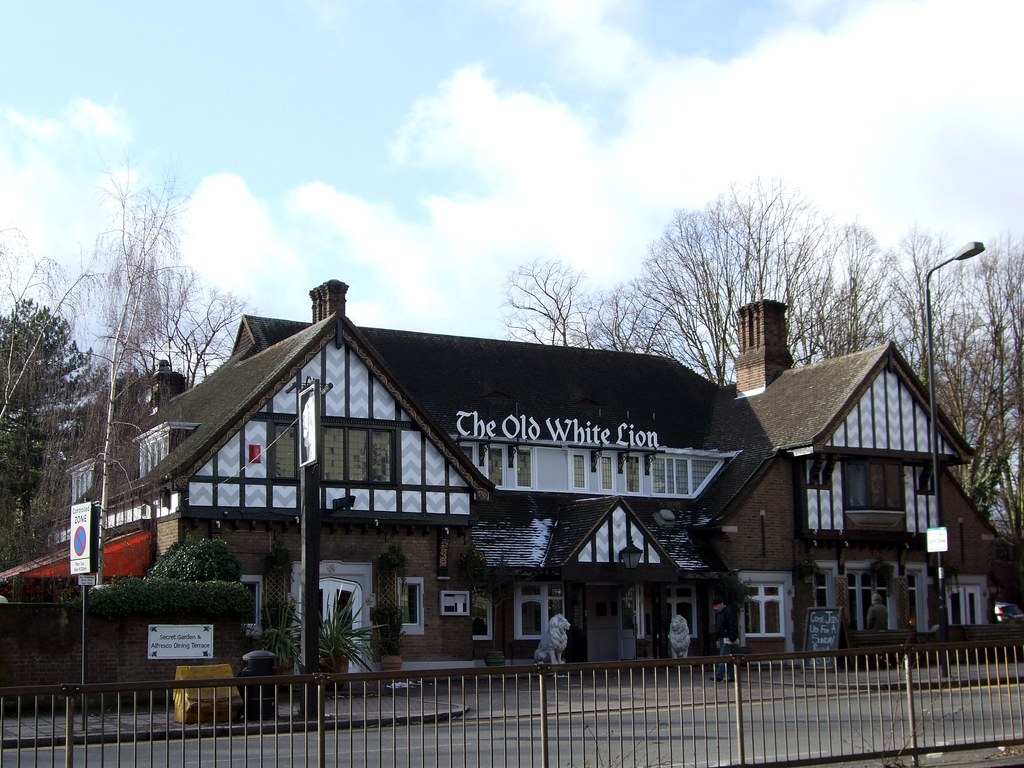 Old White Lion, East Finchley, N2 | A perfectly decent pub, … | Flickr