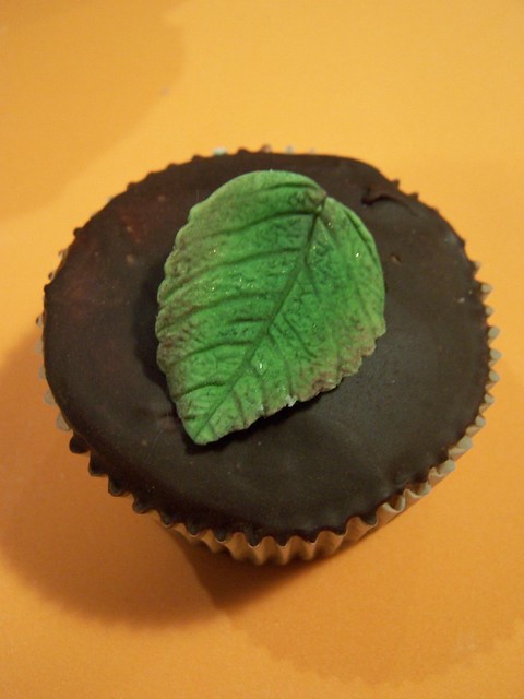leaf cupcake
