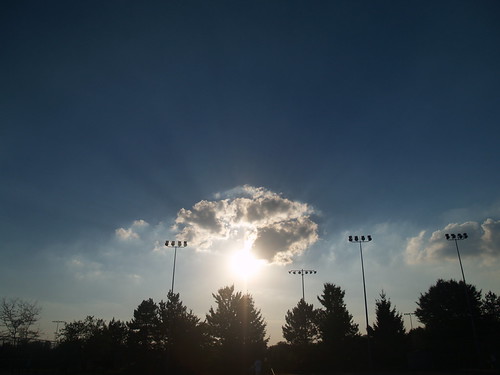 Ray by Imagine24, Night falls over Solon's Community Park.

<a href="http://myblog.imagine24.net/2007/09/05/sunset-sun