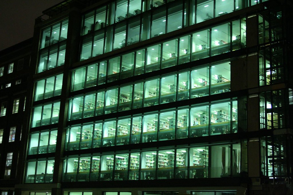 Birkbeck Library at night | Birkbeck College library - a bea… | Flickr