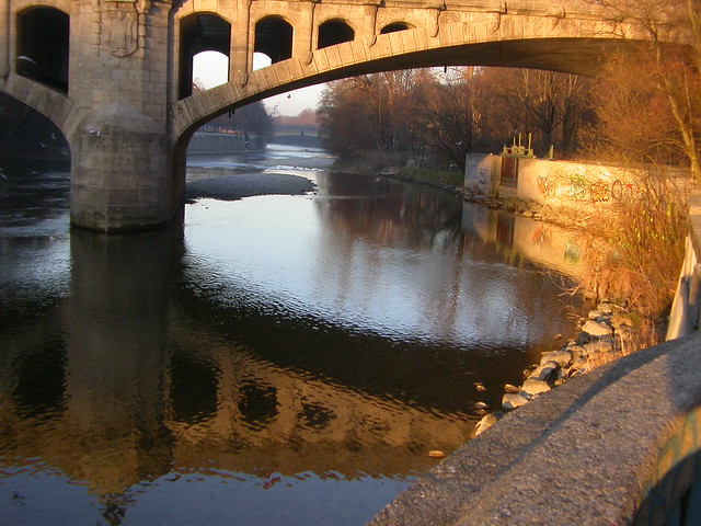 Unter der Maximilians-Brücke