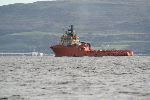 Toisa Daring 3 escorting HMS Astute back to Faslane 25.10.2010 | by forargyll